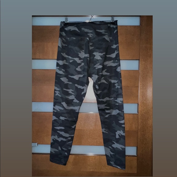 Zobha | Pants \u0026 Jumpsuits | Black Camo 